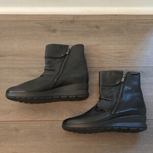 Mephisto Air Jett Black  Wedge Boots